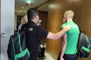 Άφιξη στο ξενοδοχείο (Φώτος/Βίντεο)
