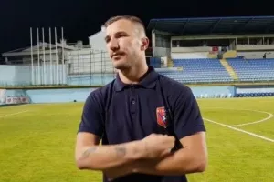 Αρχηγός Βλάζνια: "Φαβορί στα χαρτιά η ΑΕΛ/Θα πρέπει να είναι προετοιμασμένοι για την ρεβάνς"