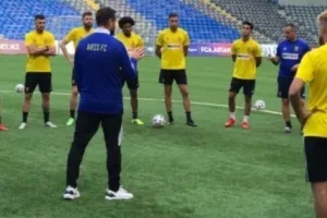 «Ντόπες» στους παίκτες από Καρυπίδη και Μάντζιο
