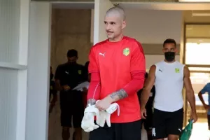 Ξεμούδιασμα... με Ολατούντζι! (Φώτος)