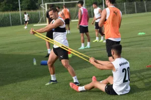 Συνέχισε με απογευματινή η ΑΕΚ (φώτος)