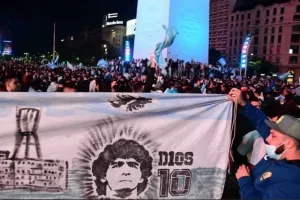 Ξεχύθηκαν στους δρόμους οι Αργεντίνοι για το τρόπαιο (φώτος)