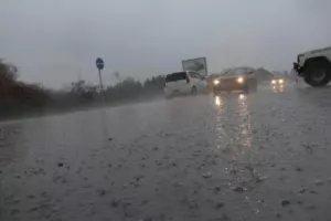 Σφοδρή βροχόπτωση στη Λευκωσία
