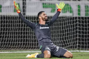 Φαμπιάνο/ Ανάρτηση με τις... πτήσεις του! (Βίντεο)