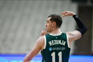 Καταλήγει στην Ούνικς ο Χεζόνια!