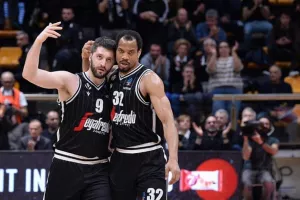 Ανανέωσε με τη Βίρτους Μπολόνια ο Χάντερ