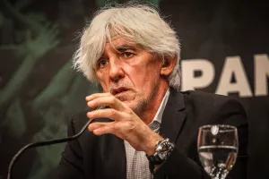 Ο στόπερ που θα είναι στην Ολλανδία και η κινητικότητα στα χαφ