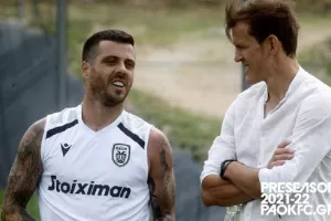 Επίσκεψη από τον Λαζάρ στην προπόνηση του ΠΑΟΚ
