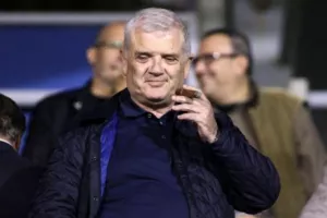 Ο Μελισσανίδης στα γραφεία για τον «Ταύρο» Αραούχο!