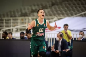 Ο Νέντοβιτς πανηγύρισε την επιστροφή του Ολυμπιακού στην Α1!