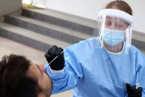 Δωρεάν rapid test οι εμβολιασμένοι - Μέχρι €10 οι υπόλοιποι