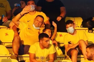 ΦΩΤΟΡΕΠΟΡΤΑΖ από τις κερκίδες του Τσιρείου
