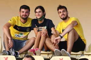 ΦΩΤΟΡΕΠΟΡΤΑΖ από τις κερκίδες του Τσιρείου