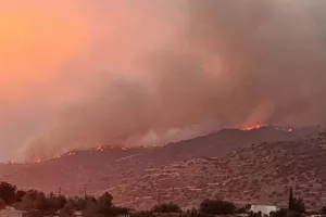 Κινδυνεύουν άτομα στην Ορά - Επιχείρηση διάσωσης! 
