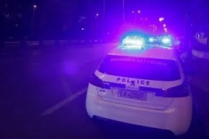 Ξύλο Ολυμπιακών-Παναθηναϊκών και μαχαιριές έξω από σύνδεσμο