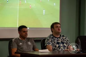 Ο Πάμπος στο πρώτο τετ-α-τετ με τους παίκτες του (φώτος)