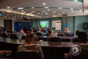 Ο Πάμπος στο πρώτο τετ-α-τετ με τους παίκτες του (φώτος)