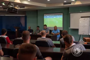 Ο Πάμπος στο πρώτο τετ-α-τετ με τους παίκτες του (φώτος)