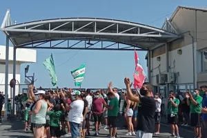 (ΒΙΝΤΕΟ/ΦΩΤΟΣ) Οι Ομονοιάτες αποθέωσαν παίκτες-Μπεργκ, ο Νορβηγός ανταπέδωσε!