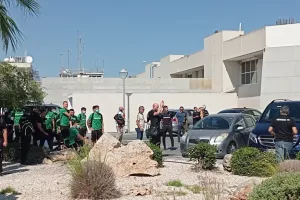 (ΒΙΝΤΕΟ/ΦΩΤΟΣ) Οι Ομονοιάτες αποθέωσαν παίκτες-Μπεργκ, ο Νορβηγός ανταπέδωσε!