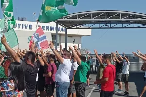 (ΒΙΝΤΕΟ/ΦΩΤΟΣ) Οι Ομονοιάτες αποθέωσαν παίκτες-Μπεργκ, ο Νορβηγός ανταπέδωσε!