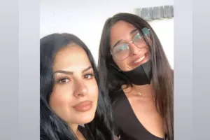 Λήδα με Αντωνία