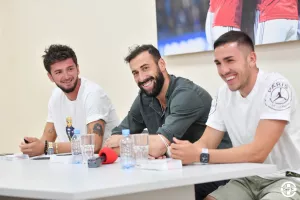 Με Λόρια, Κβιλιτάια, "Μπούμπα" - εκτός ο "Οκρι"