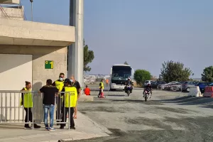 (ΦΩΤΟΣ) Η άφιξη της ΑΕΛ στην "Αρένα"
