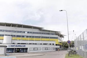 Οι οπαδοί στο "A. Le Coq Arena" (φώτος Kerkida)