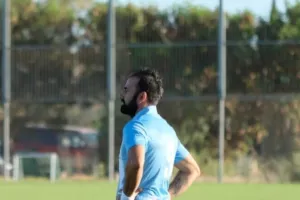 Ανανέωσε ο Χαραλάμπους
