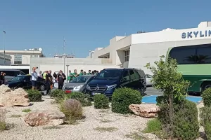 (ΒΙΝΤΕΟ/ΦΩΤΟΣ) Χαμός από τους Ομονοιάτες στο αεροδρόμιο