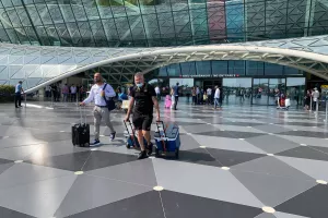 Άφιξη στο Heydar Aliev International Airport (φώτος/βίντεο) 