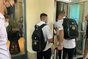 (Φώτος/Βίντεο) Άφιξη στο ξενοδοχείο και ξεκούραση 