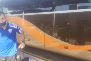 (ΦΩΤΟΣ) Check in και αναχώρηση 