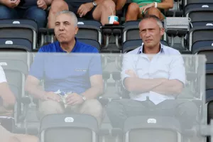Κώστε με Σάσα στα επίσημα