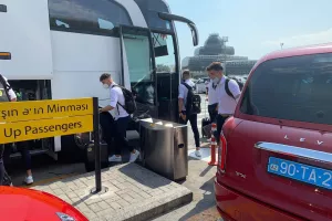 Άφιξη στο Heydar Aliev International Airport (φώτος/βίντεο) 