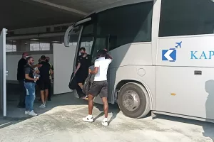 (ΦΩΤΟΣ) Η άφιξη της ΑΕΚ στην Αρένα