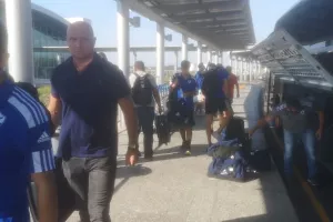 (ΦΩΤΟΣ) Check in και αναχώρηση 