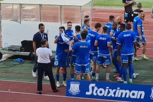 Ο Κίρζης έδωσε φανέλα με το νούμερο 200 στον κάπτεν! (φώτος)