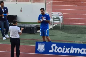 Ο Κίρζης έδωσε φανέλα με το νούμερο 200 στον κάπτεν! (φώτος)