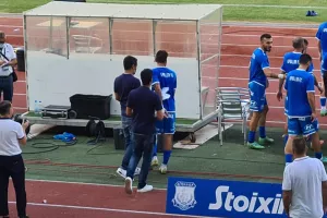 Ο Κίρζης έδωσε φανέλα με το νούμερο 200 στον κάπτεν! (φώτος)