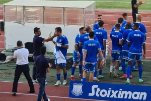 Ο Κίρζης έδωσε φανέλα με το νούμερο 200 στον κάπτεν! (φώτος)