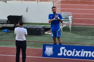 Ο Κίρζης έδωσε φανέλα με το νούμερο 200 στον κάπτεν! (φώτος)