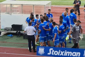 Ο Κίρζης έδωσε φανέλα με το νούμερο 200 στον κάπτεν! (φώτος)
