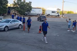 Άφιξη και "ΝΤΟΠΕΣ" Μαχητών/"ΑΝΟ εσύ, εσύ θα προκριθείς" (φώτος-βίντεο)