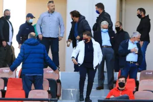 Σφοδρό επεισόδιο Μπέου-Κούγια: «Με χτύπησε στο κεφάλι»