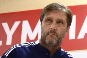 Ολυμπιακός: Το 4-3-3 και τα διλήμματα του Μαρτίνς