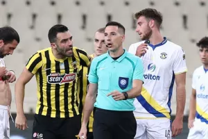 Διαιτητής σε Τζαβέλλα: «Δεν έφταιγες εσύ»