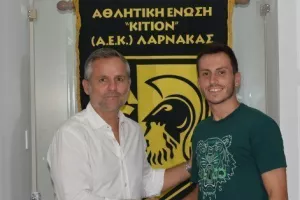 Εδωσαν τα χέρια Ρόκα - Εσπινόσα