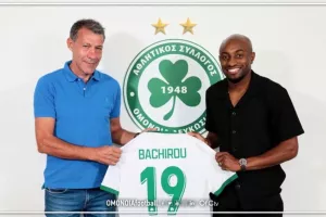 "Χειραψία" με Λάρκου ο Bachirou, συμβόλαιο δυο ετών (φώτος)